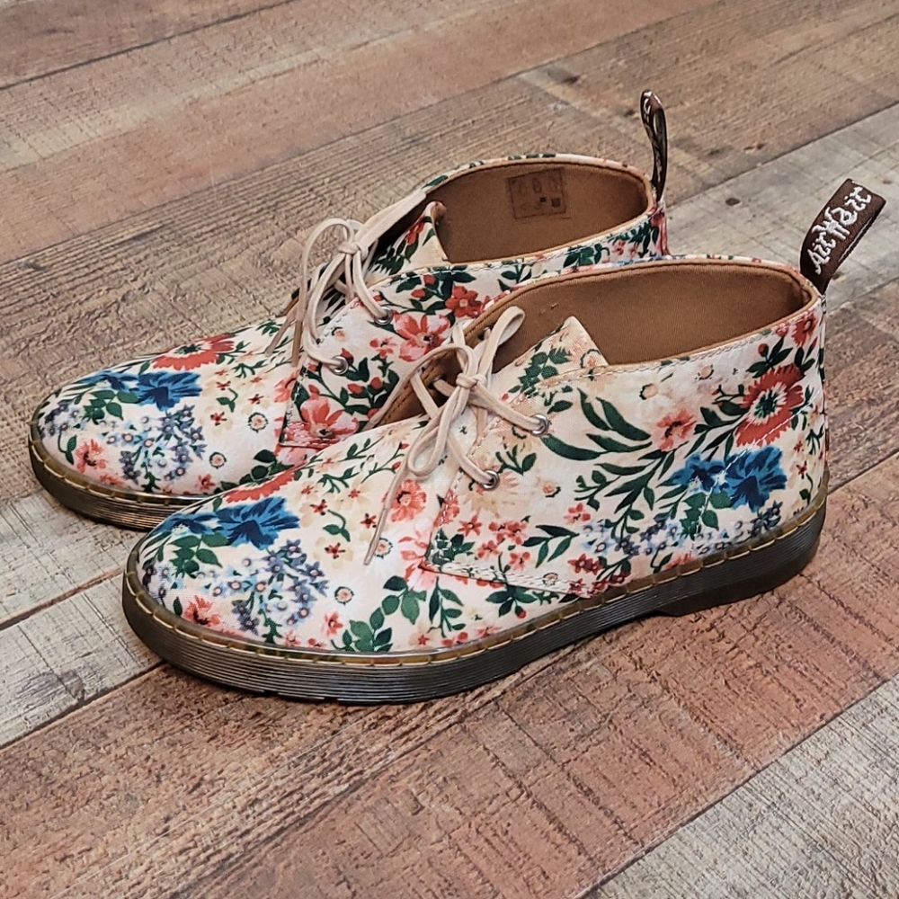 Dr. Martens Daytona Secret Garden Ladies sz 9